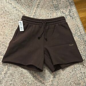 Brand new aritzia sweatshorts